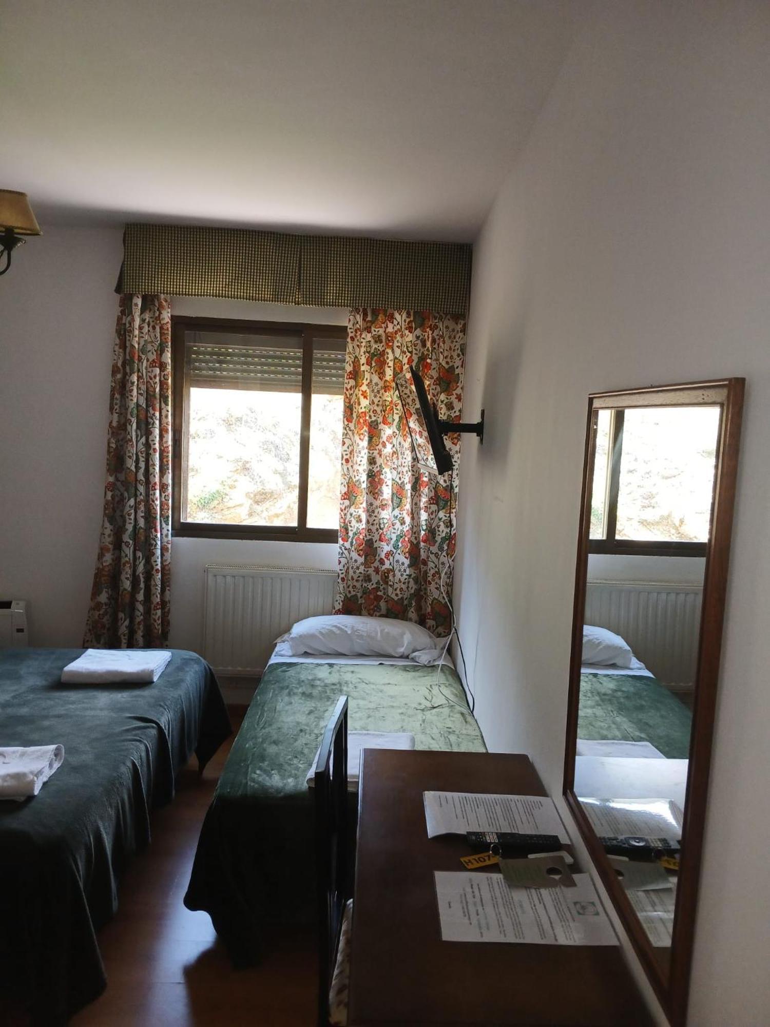 Hostal Rural Alto Tajo Poveda Poveda de la Sierra Bagian luar foto